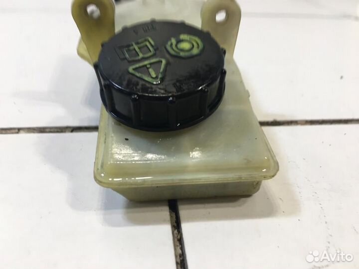 Бачок главного тормозного цилиндра Ford C-MAX C344