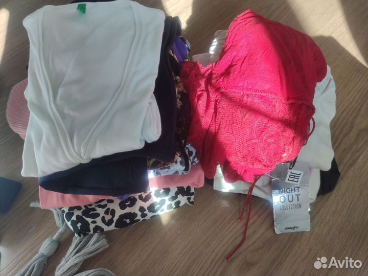 Отдам женские вещи 42-44