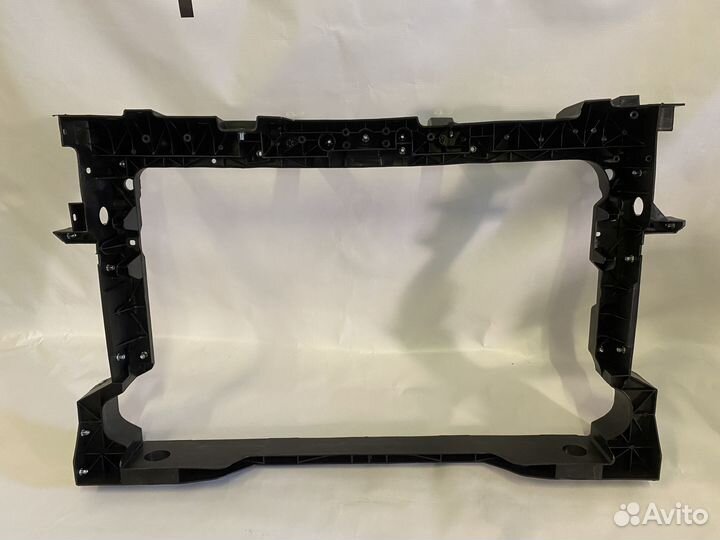 Панель передняя рамка радиатора Geely Coolray