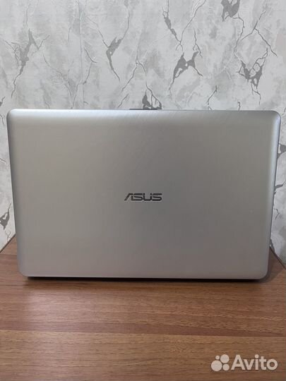 Ноутбук asus R543В