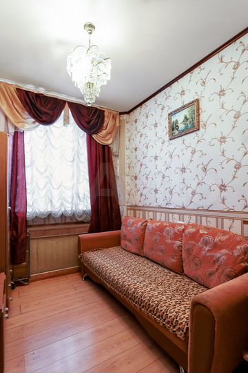 Комната 15 м² в 4-к., 1/2 эт.