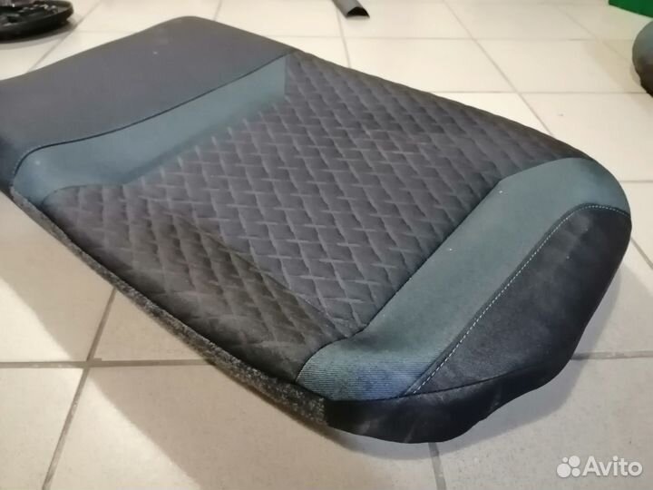 Заднее сиденье Volkswagen Polo.оригинал.бу