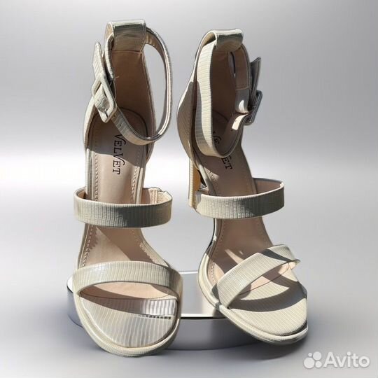Стильные босоножки на каблуке 36 р новые