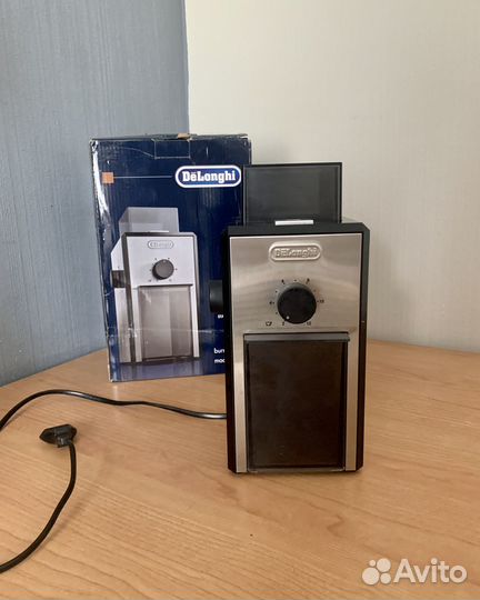 Кофемолка жерновая DeLonghi KG89