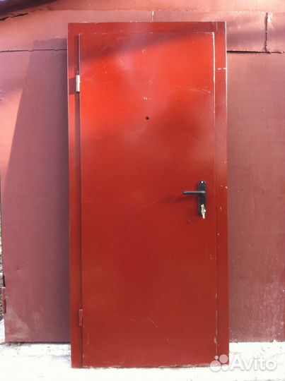 Двери входные железные б/у