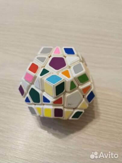 Кубик рубика многогранный мегаминкс
