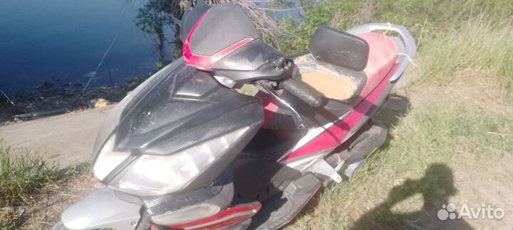 Скутер iris grace150