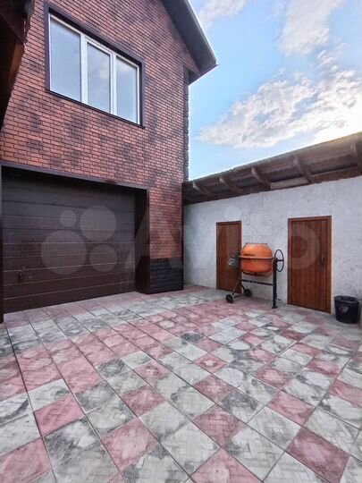 Дом 266 м² на участке 10 сот.