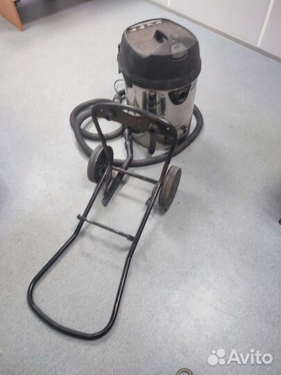 Строительный пылесос karcher