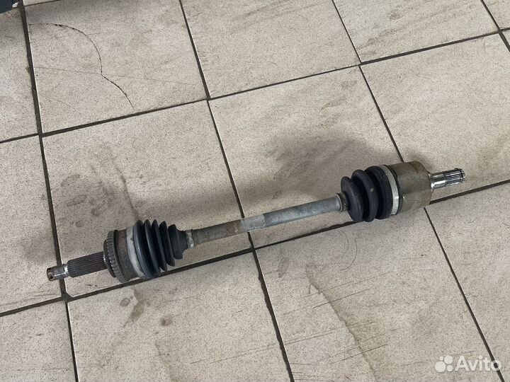 Привод левый Hyundai i30 2010-12г 1.6 МКПП