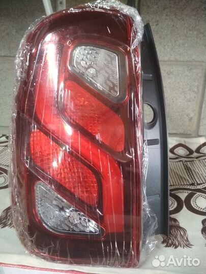 Фонарь левый Renault Duster