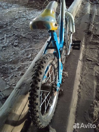 Детский велосипед двух-колесный