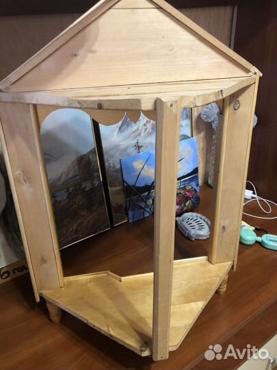 Угловая полка для икон