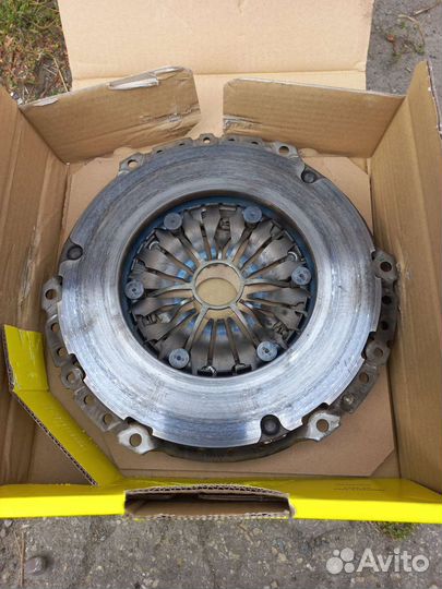 Комплект сцепления, маховик и выжимной на Форд