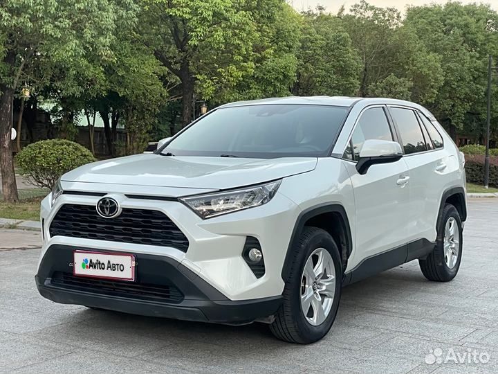 Toyota RAV4 2.0 CVT, 2021, 50 000 км