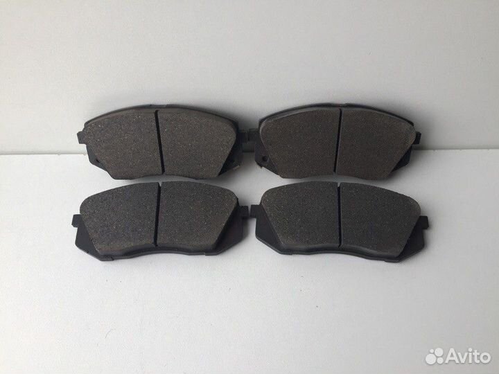Тормозные колодки передние Kia Sportage 3 10-15