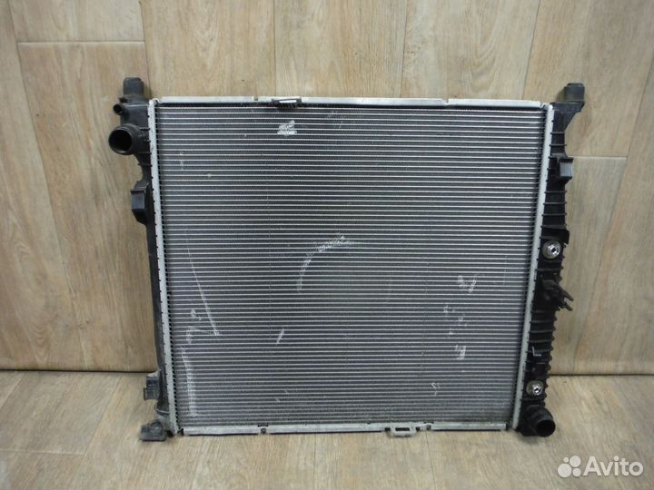 Радиатор охлаждения Mercedes W166 GL GLS ML GLE