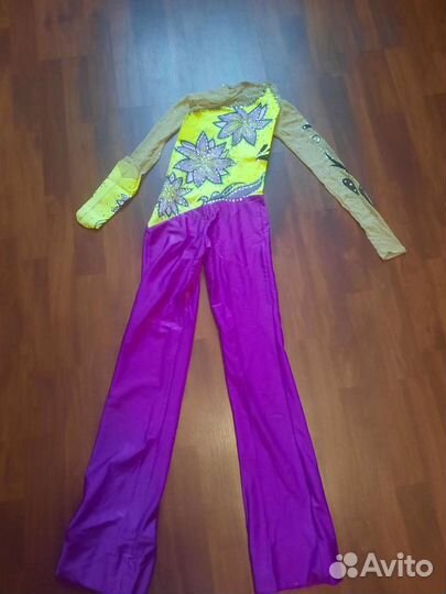 Костюм для фитнес аэробики