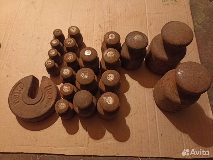 Весы рычажные. Набор гирь