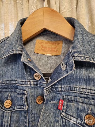 Джинсовка, бомбер, жилет (Levi's, Kenzo, Massimo)