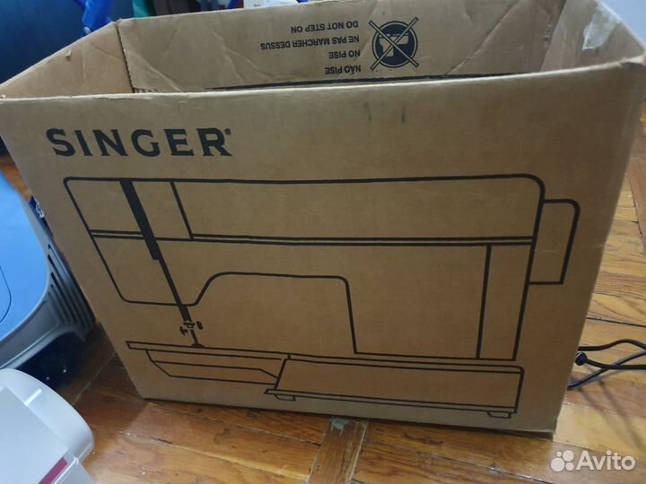Швейная машинка singer