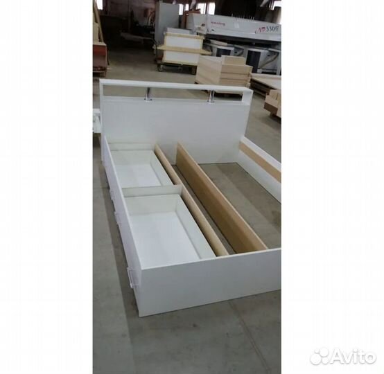 Kровать Cалoмeя 1,4 м с ящиками белая