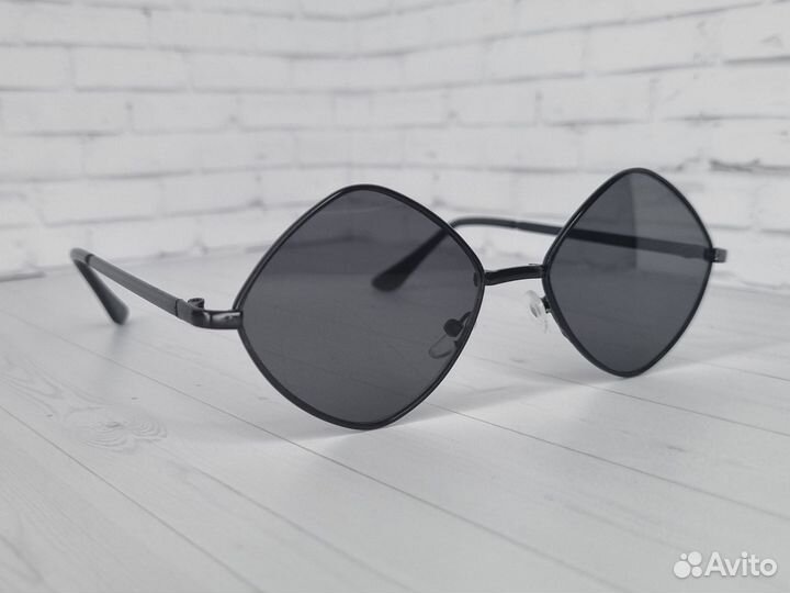 Женские солнцезащитные очки