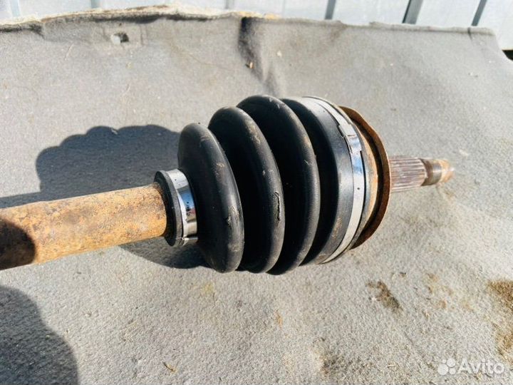 Привод передний правый Toyota Vista SV30 4SFE 1991