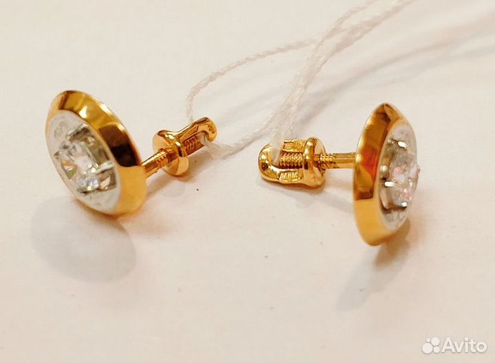 Золотые серьги с камнем