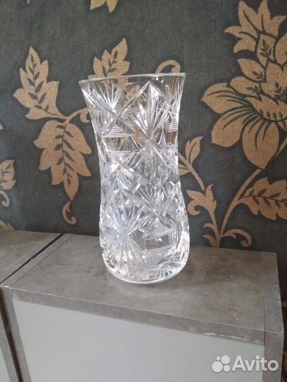 Ваза хрустальная