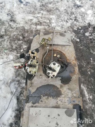 Замок дверей кия ретона