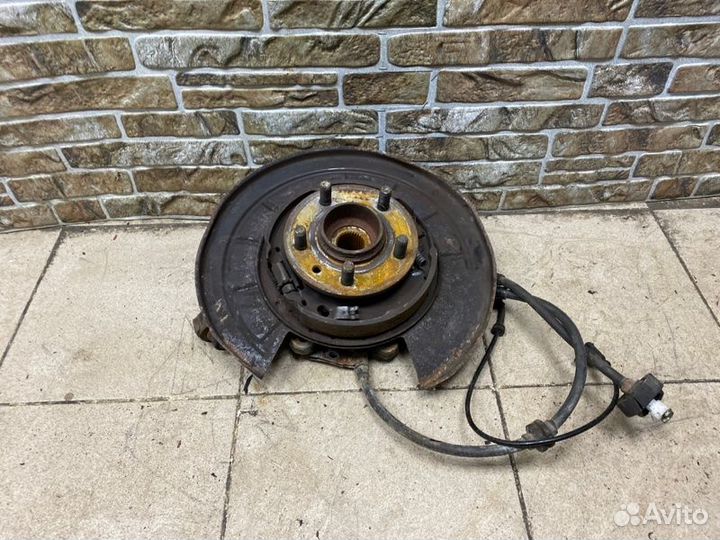 Кулак поворотный задний Land Rover Range Rover