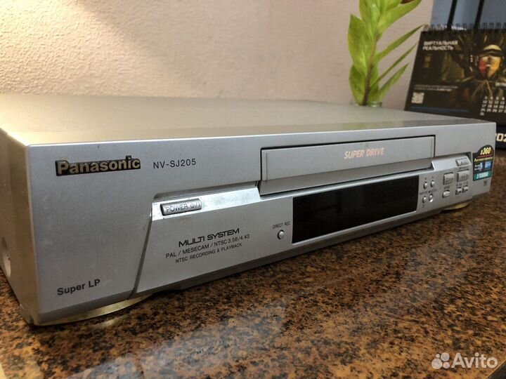 Видеомагнитофон panasonic (полностью исправный)