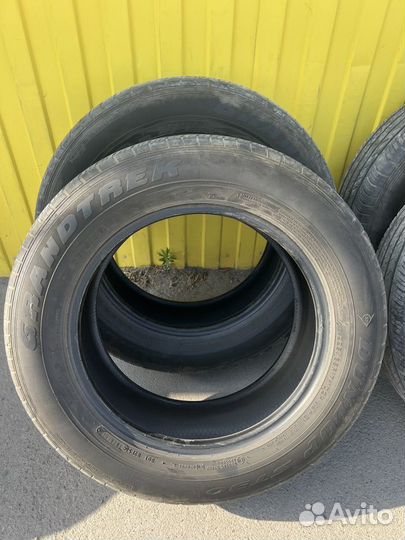 Dunlop Grandtrek ST30 225/65 R17 102H