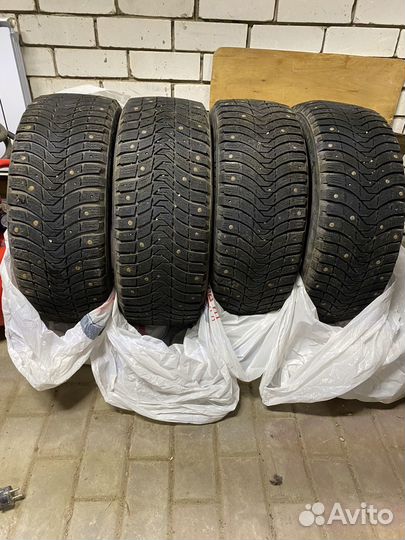 Michelin X-Ice North 3 205/50 R17 93