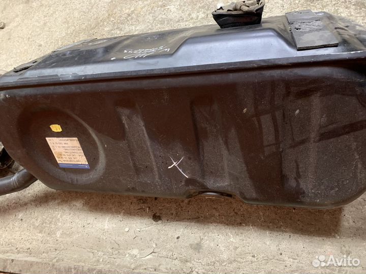 Бак топливный Mercedes w140