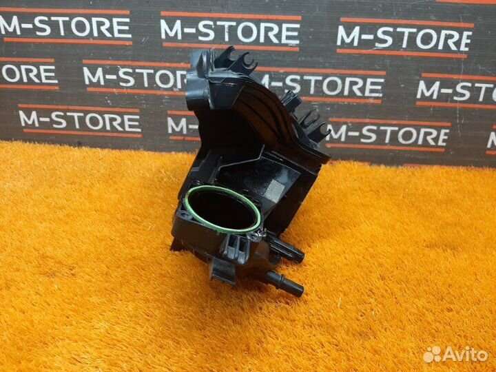 Коллектор впускной Volkswagen Passat B7 caxa 2012