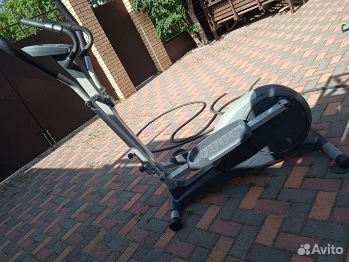 Эллиптический тренажер torneo