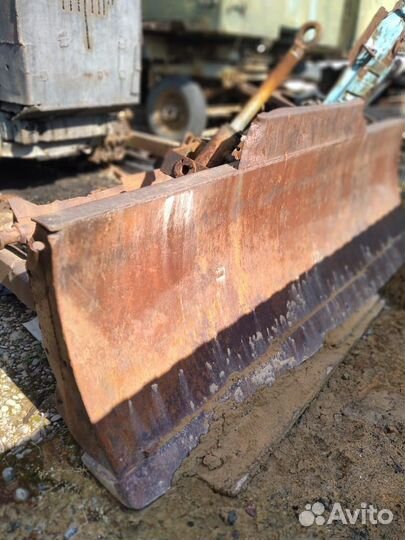 Трактор ВгТЗ ДТ-75 с КУН, 1980