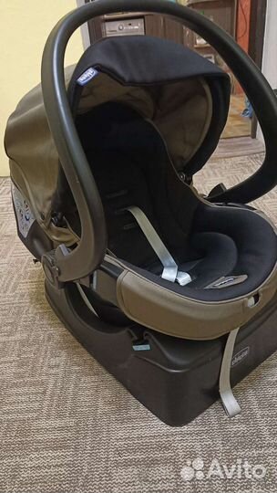 Автолюлька chicco с базой