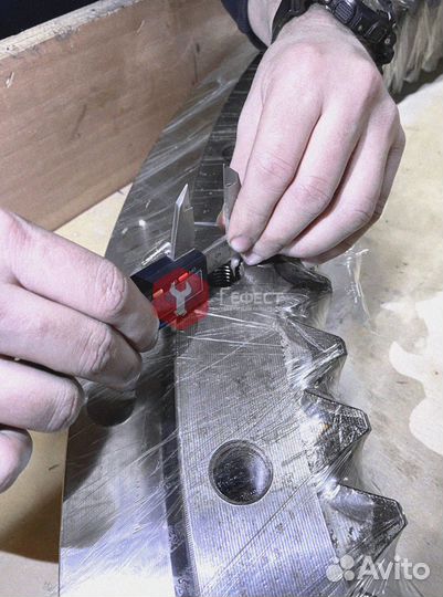 Опорно-поворотный круг R300LC-7 81N8-00024GG