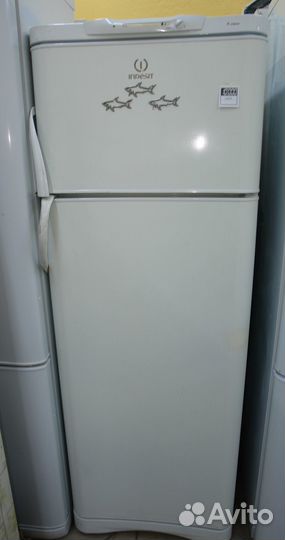 Холодильник Indesit RA 32