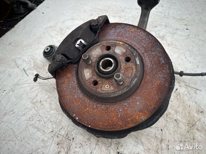 Ступица передняя правая Audi A4 B8 caeb 2009