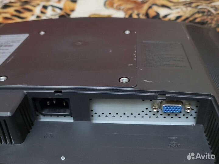 Монитор LG flatron L1751S