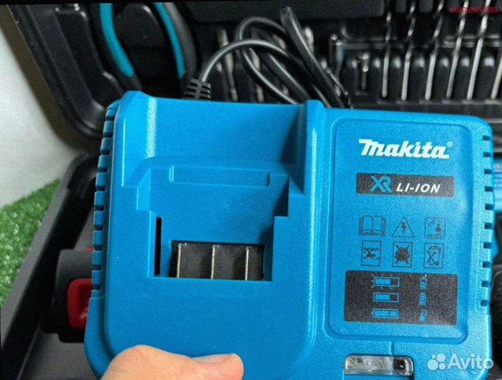 Шуруповерт Makita 26V с набором инструментов (Арт