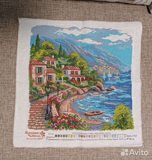 Картина, вышитая крестом 