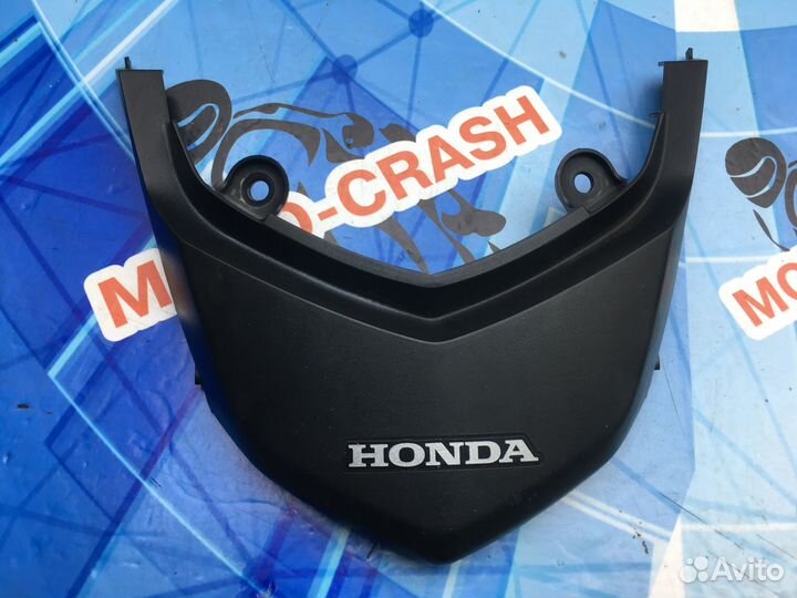 Задняя облицовочная панель центр Honda VFR 1200