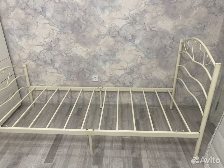 Кровать подростковая с матрасом