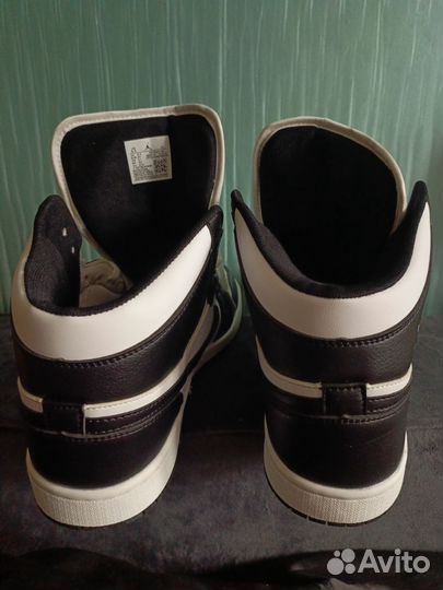 Кроссовки мужские 44