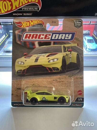 Hot wheels premium race day